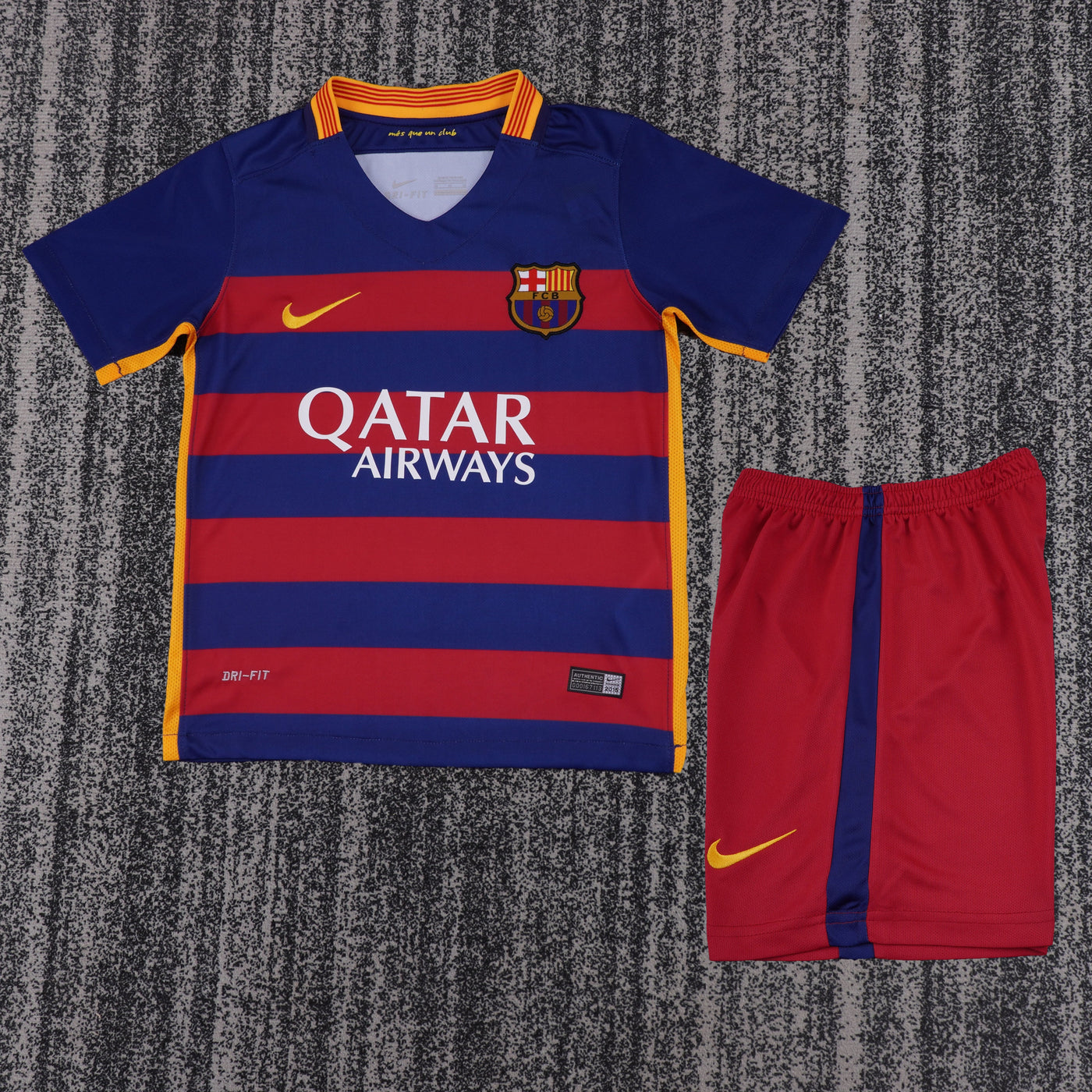 Barcelona 15/16 Children's Home Retro Set