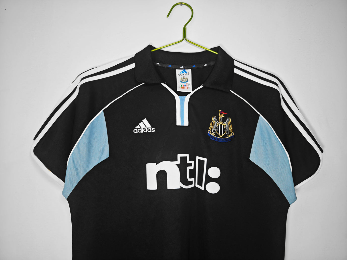 Newcastle 00/01 Away Retro Shirt