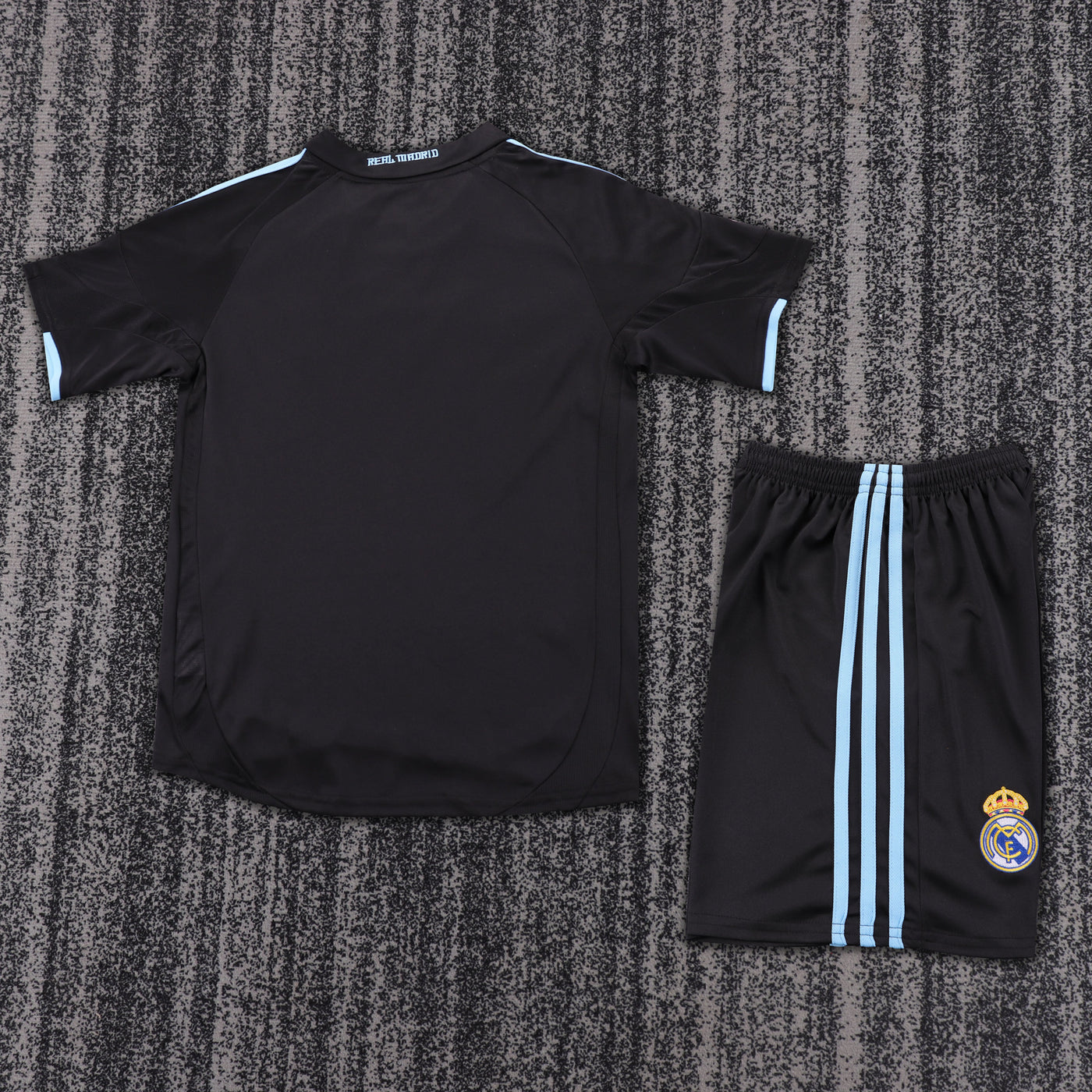 Real Madrid 09/10 Children's Away Retro Set