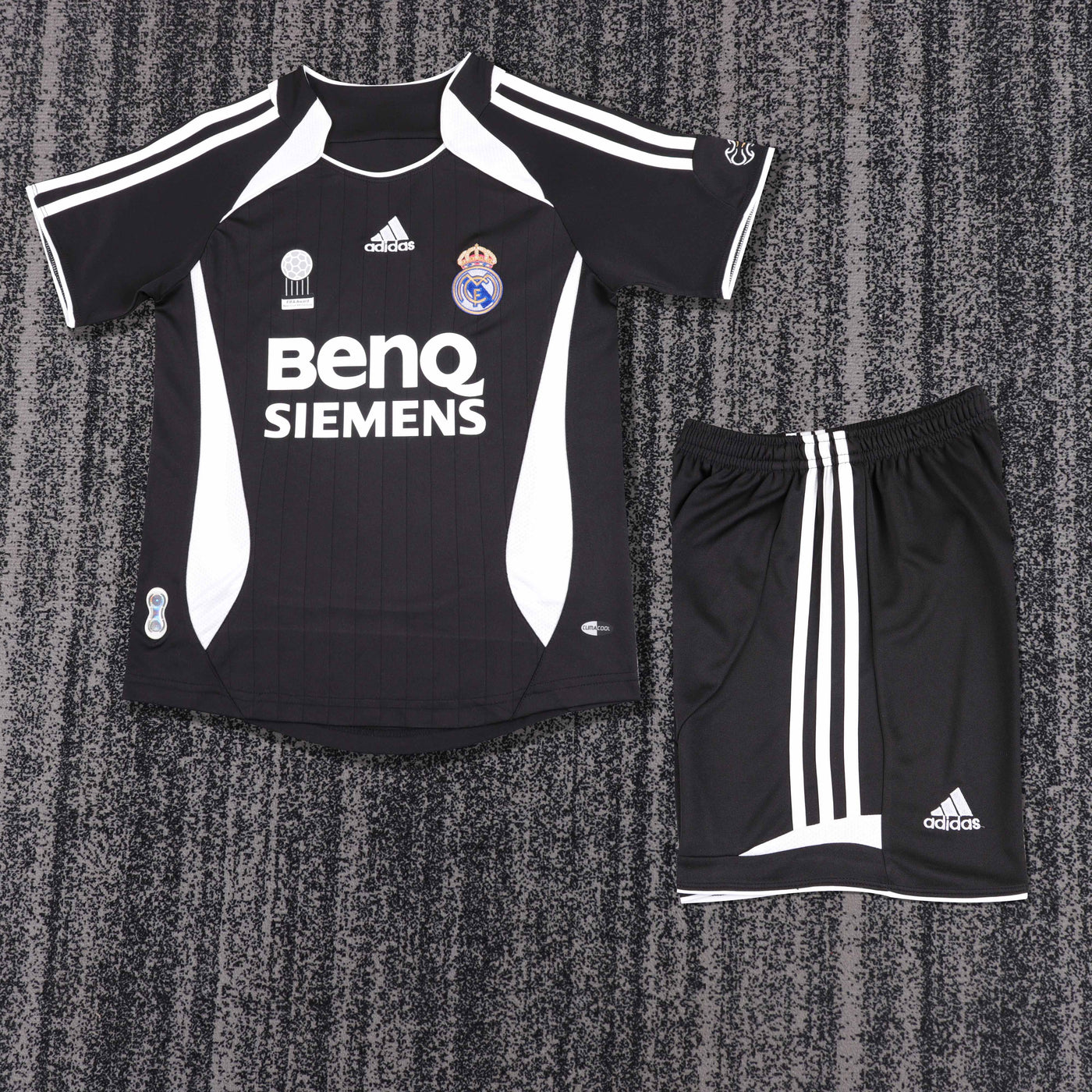 Real Madrid 06/07 Children's Away Retro Set