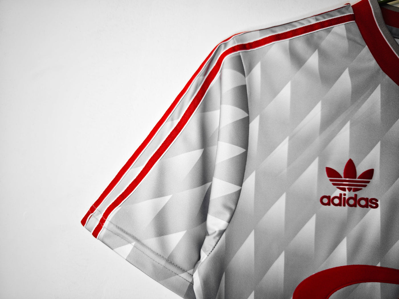Liverpool 89/91 Away Retro Shirt