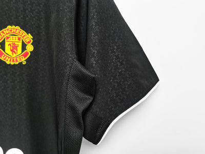 Manchester United 2003/04 Away Retro Shirt