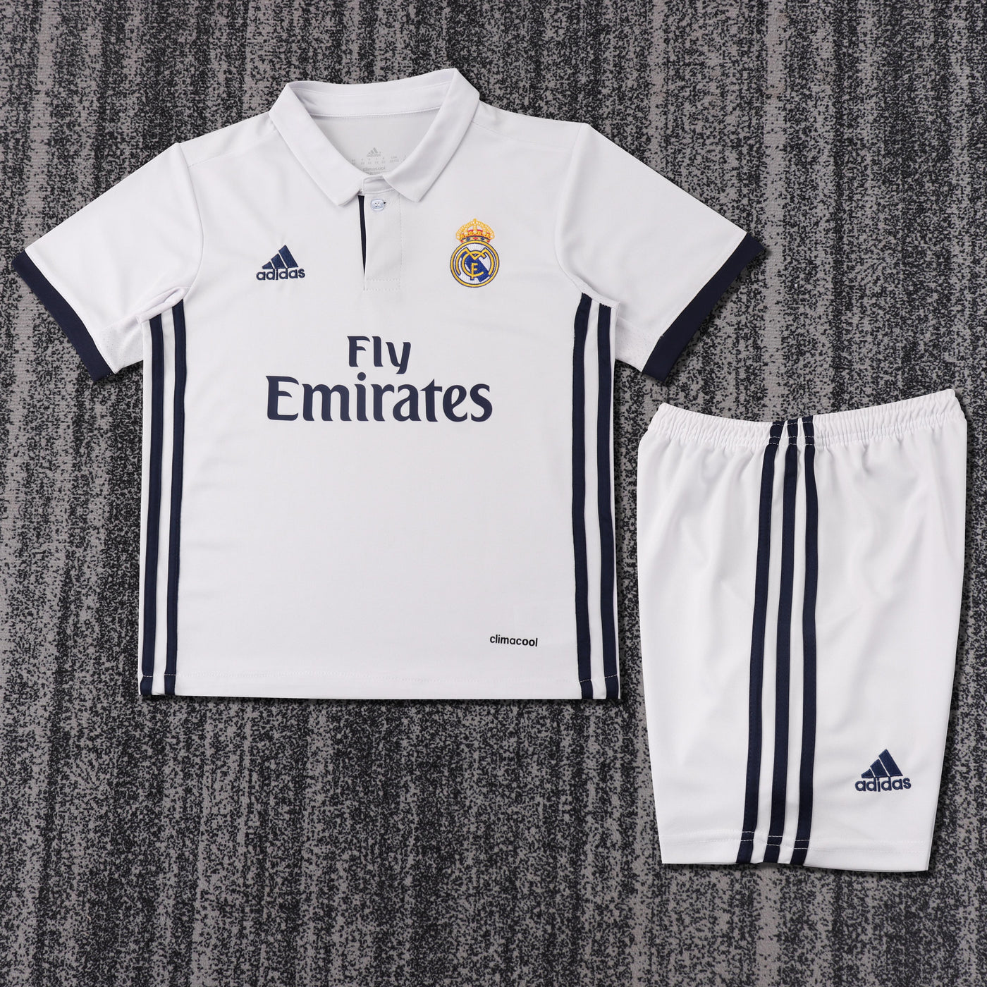 Real Madrid 16/17 Children's Home Retro Set