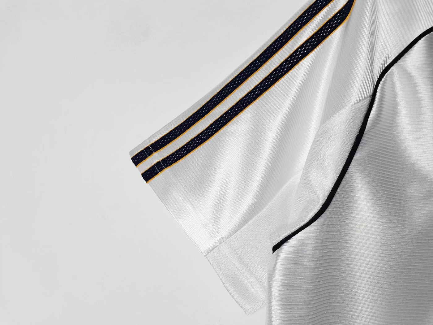 Real Madrid 98/99 Home Retro Shirt