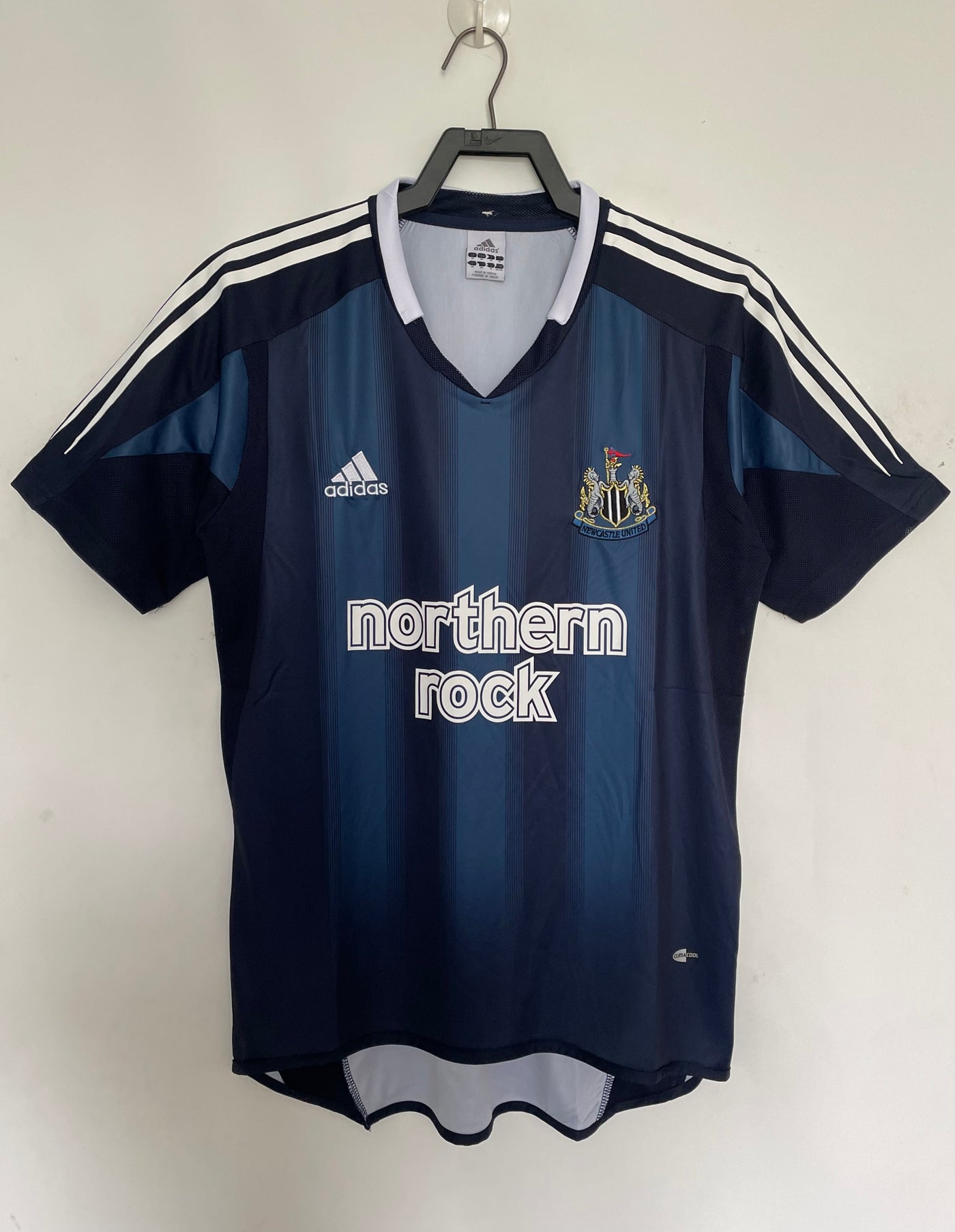 Newcastle 04/05 Away Retro Shirt