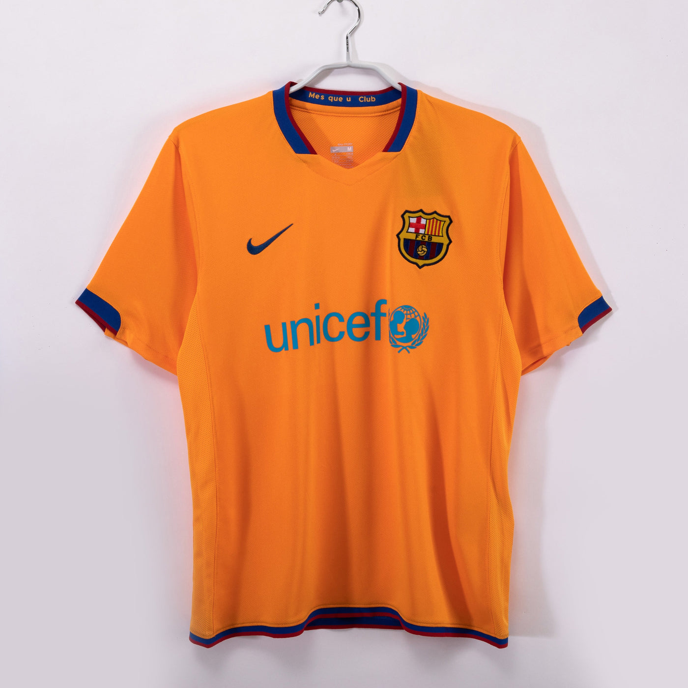 Barcelona 06/07 Away Retro Shirt