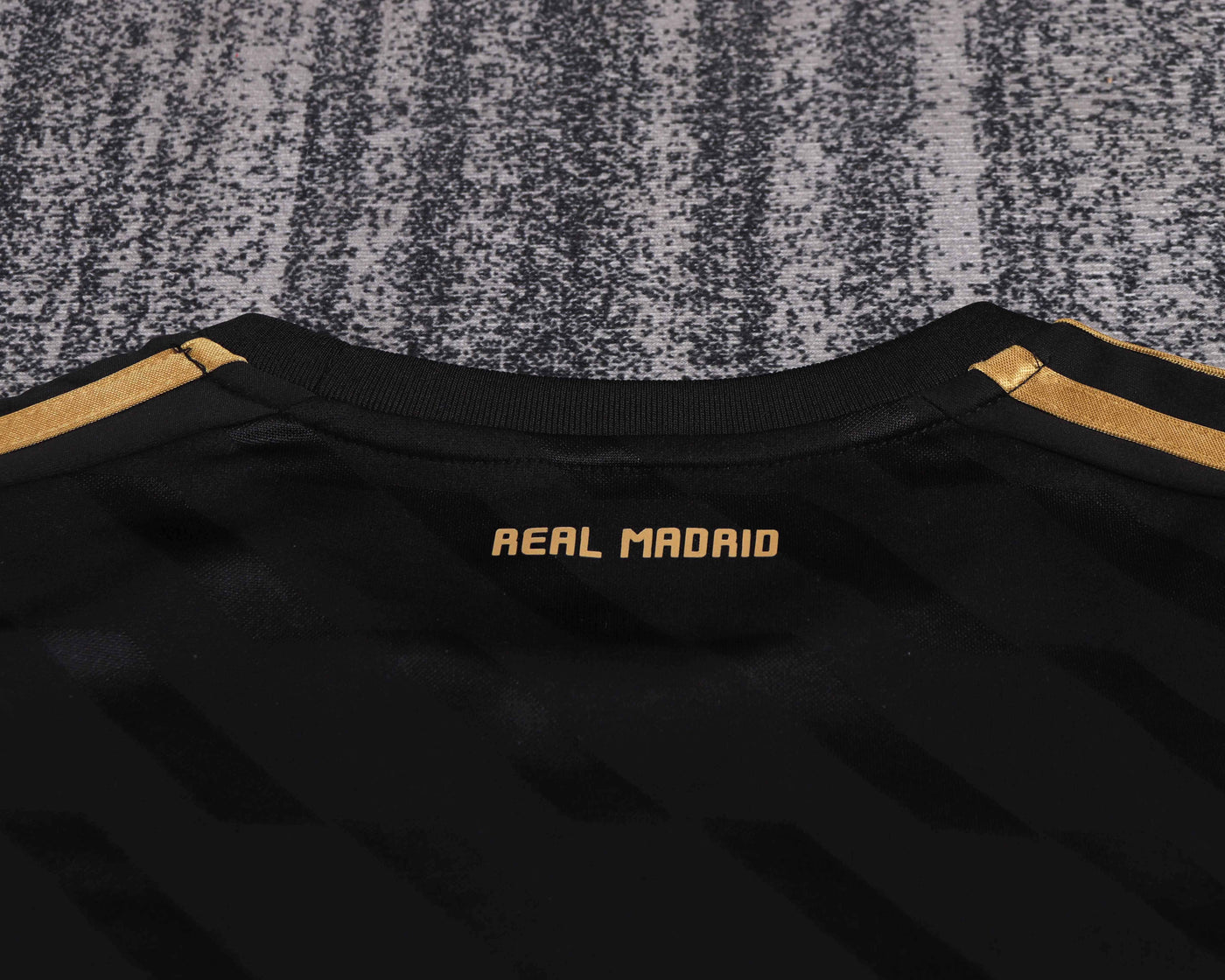 Real Madrid 11/12 Children's Away Retro Set