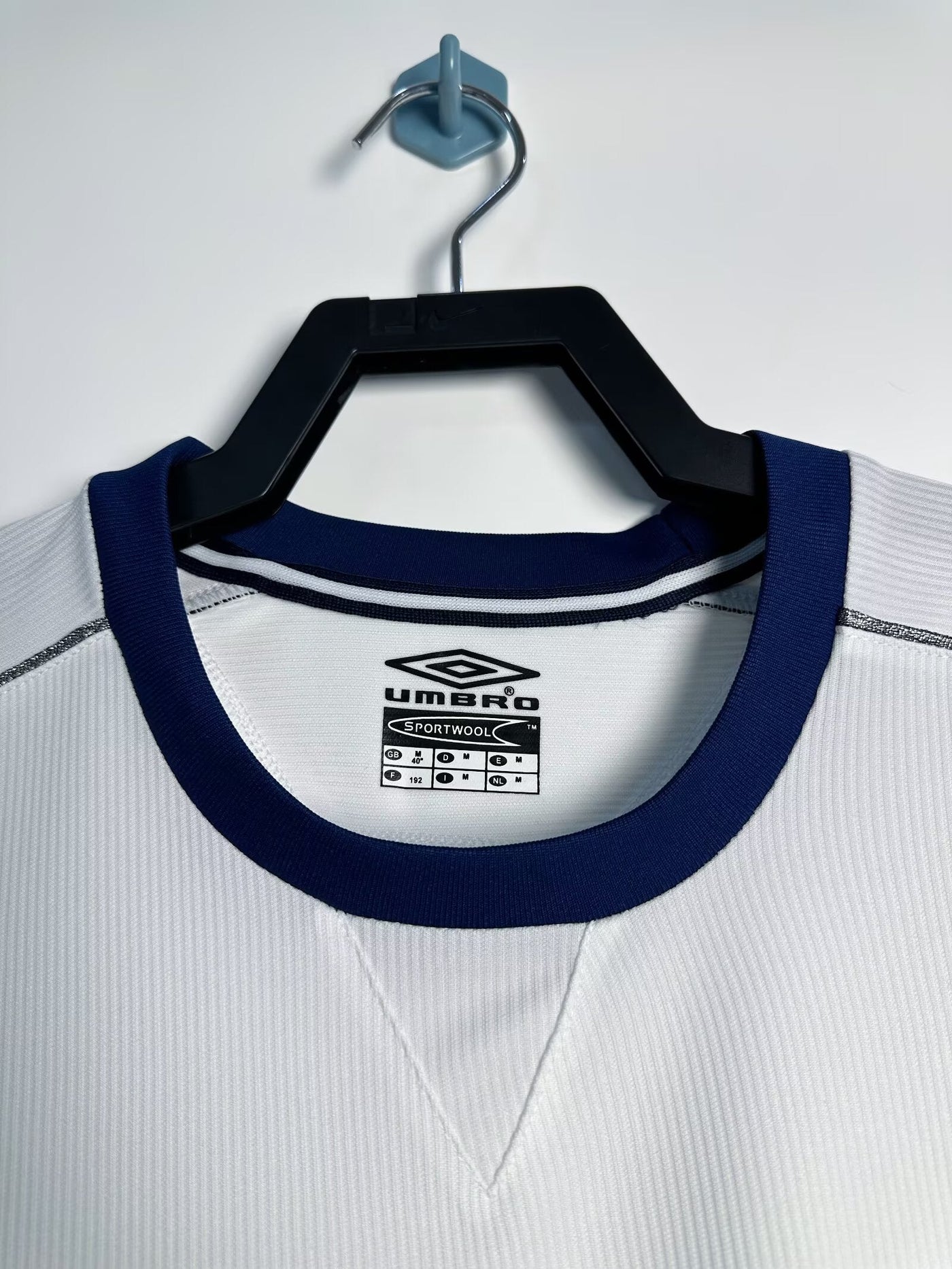 Manchester United 00/01 Away Retro Shirt - Long Sleeve