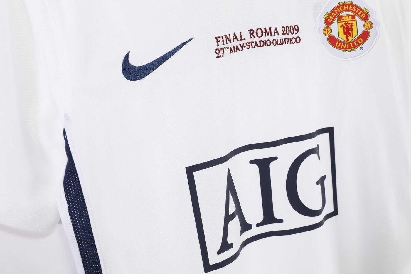 Manchester United 2008/09 Away Retro Shirt