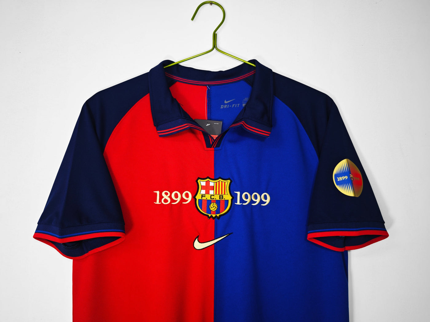 Barcelona 99/00 Home Retro Shirt