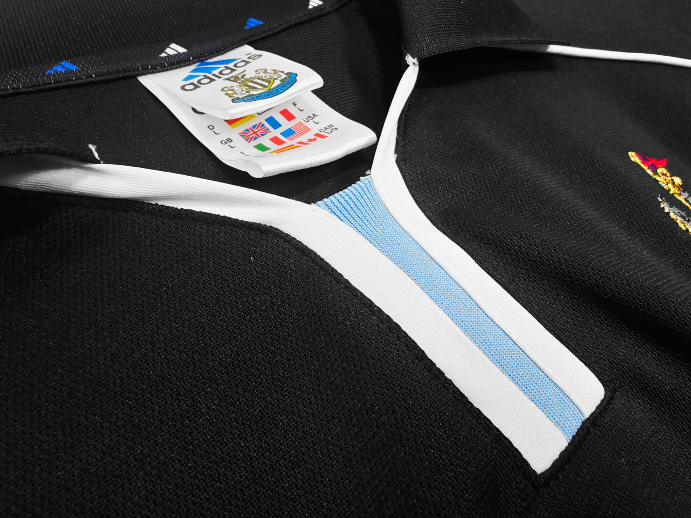 Newcastle 00/01 Away Retro Shirt