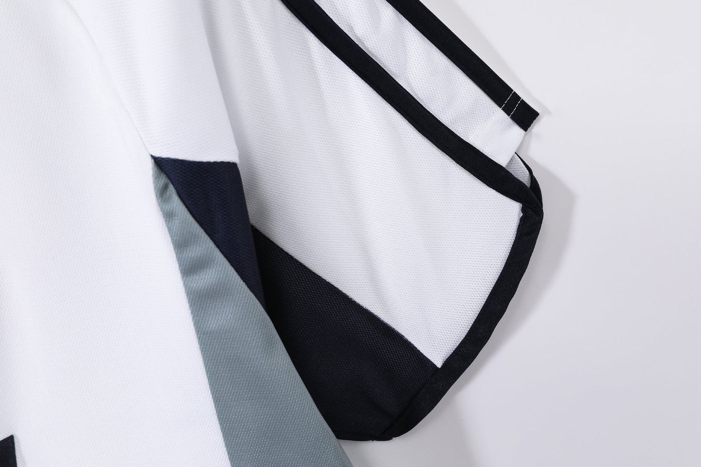 Real Madrid 00/01 Home Retro Shirt