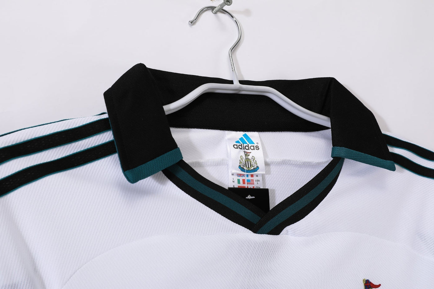 Newcastle 99/00 Away Retro Shirt