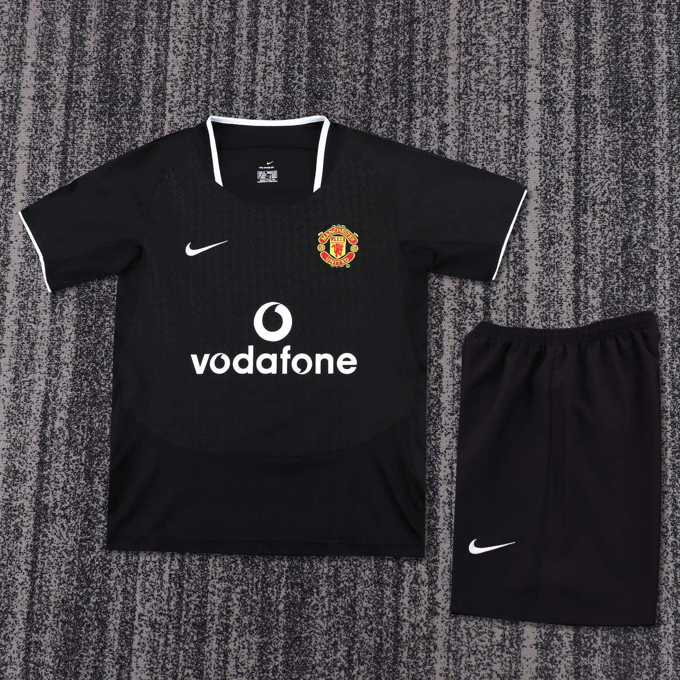 Manchester United 03/04 Children's Away Retro Set