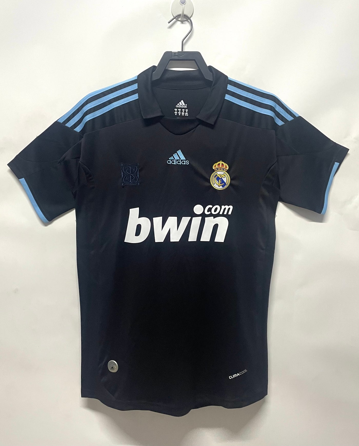 Real Madrid 09/10 Away Retro Shirt