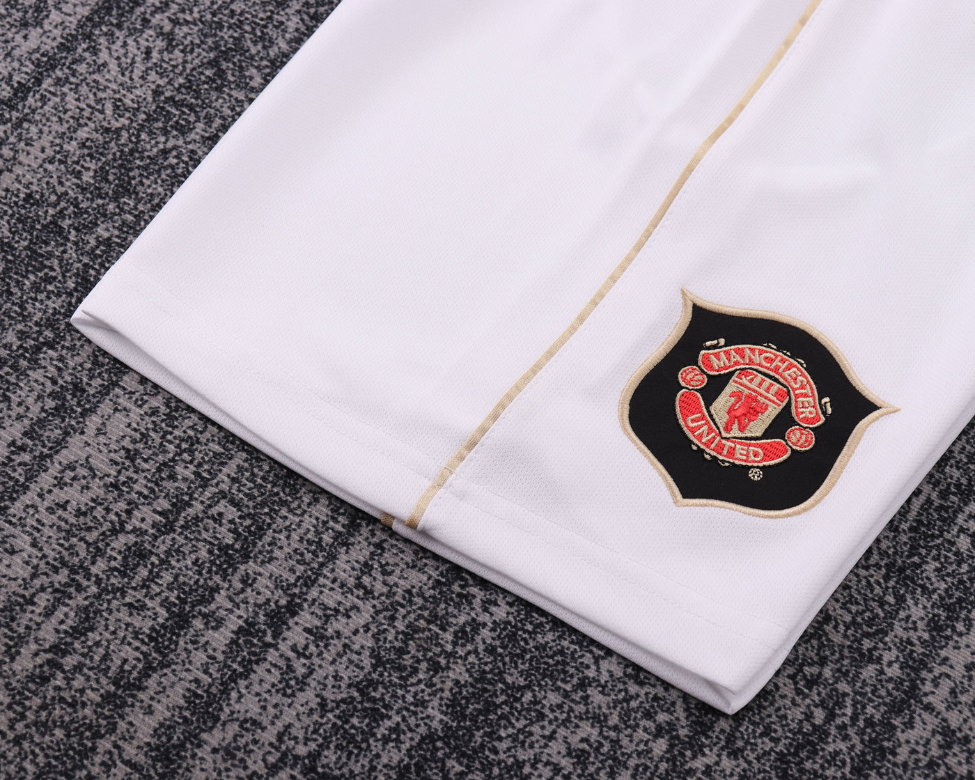 Manchester United 06/07 Children's Home Retro Set