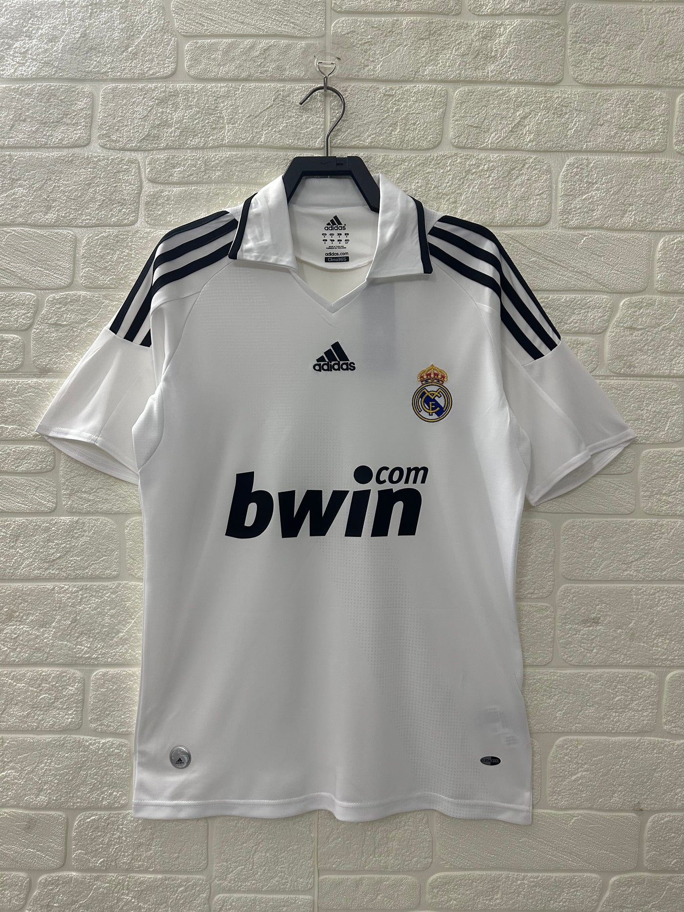 Real Madrid 08/09 Home Retro Shirt