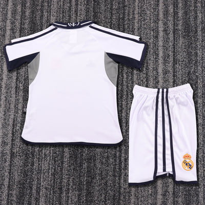 Real Madrid 00/01 Children's Home Retro Set
