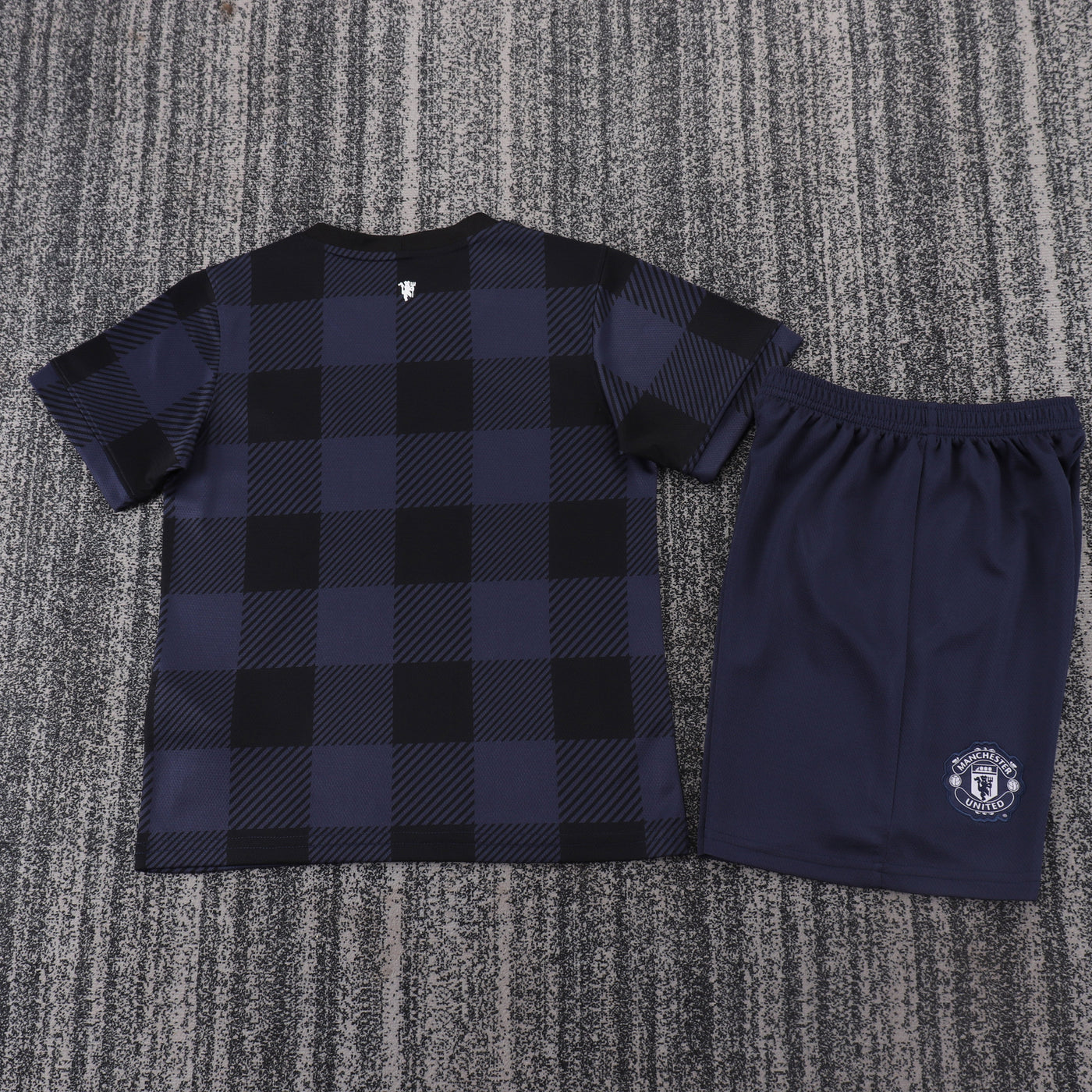 Manchester United 13/14 Children's Away Retro Set