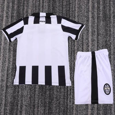 Juventus 14/15 Children's Home Retro Set