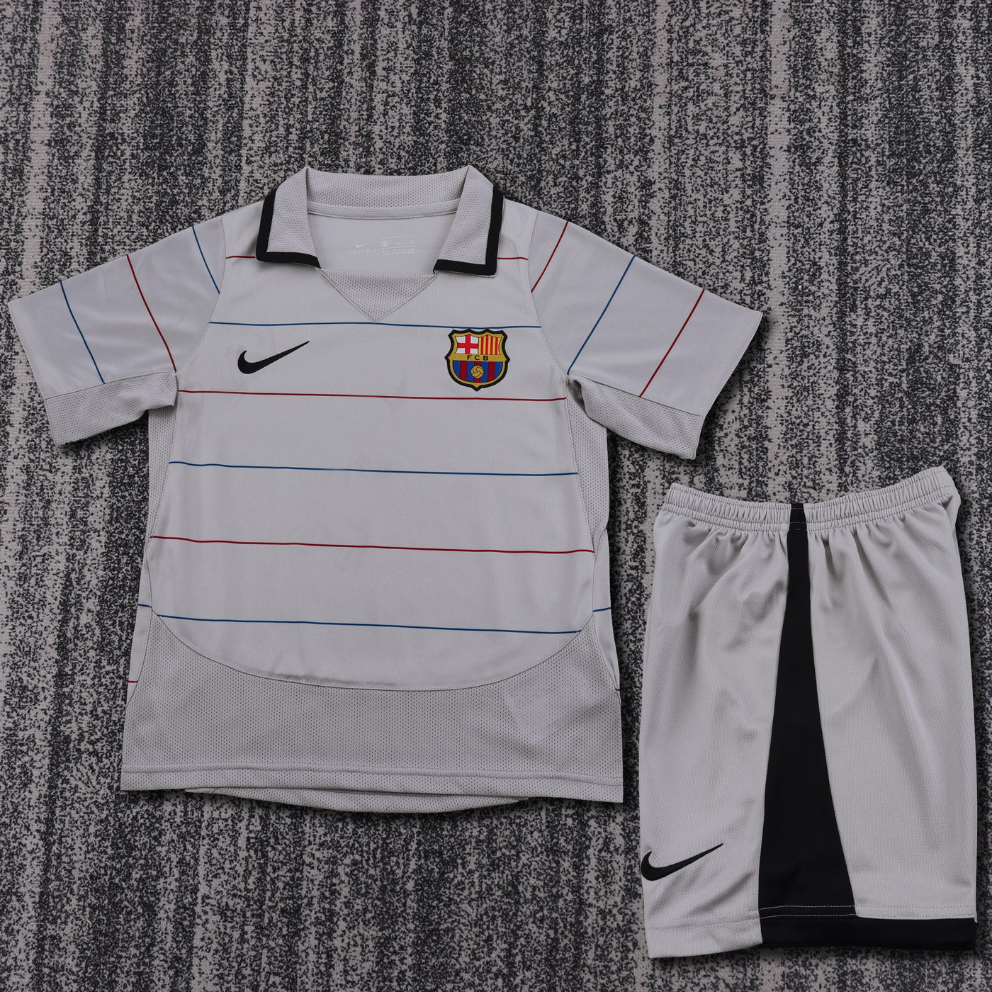 Barcelona 03/04 Children's Away Retro Set