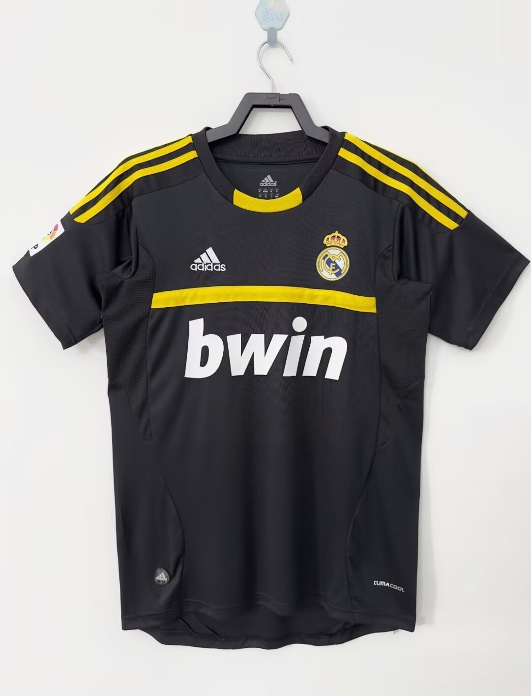 Real Madrid 11/12 Goalkeeper Away Retro Shirt (+Patches)
