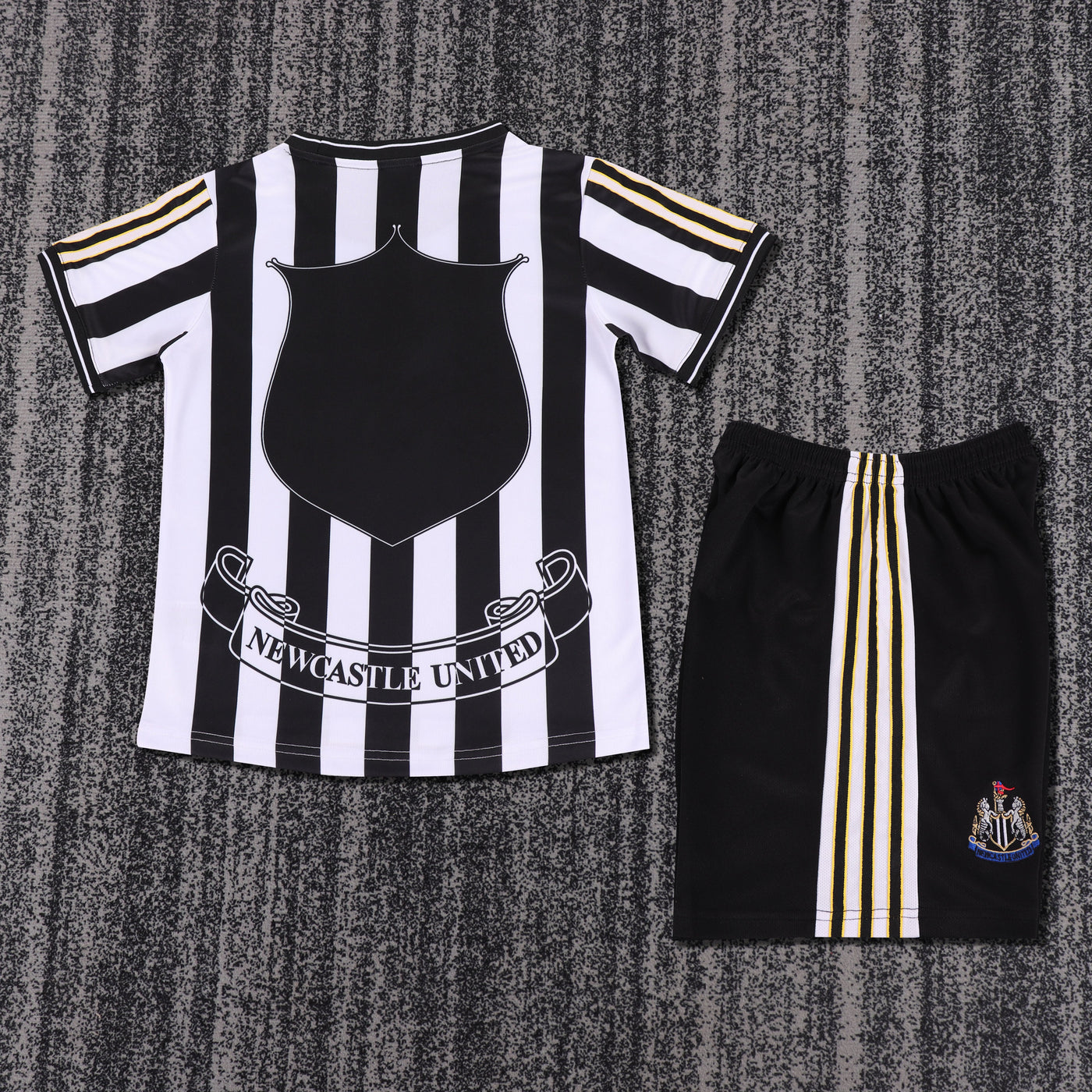Newcastle 97/99 Children's Home Retro Set