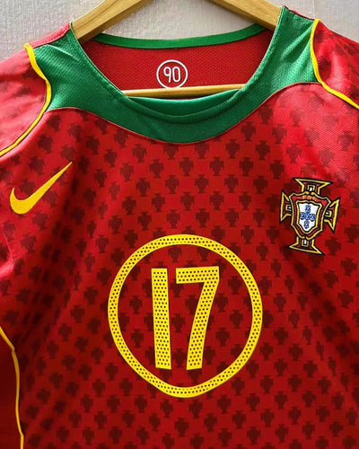 Portugal 04/05 Home Retro Shirt - C. RONALDO #17 (+Patches)