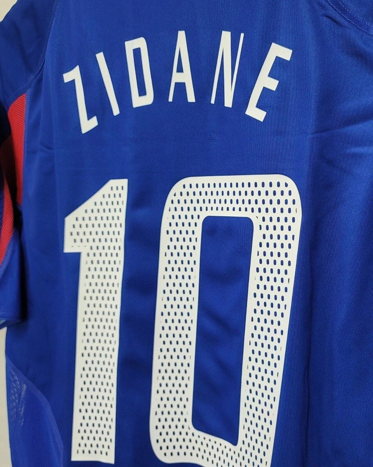 France 04/05 Home Retro Shirt - ZIDANE #10 (+Patches)